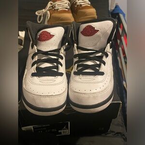 jordan 2s